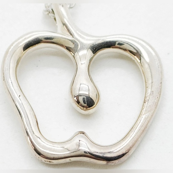 Tiffany & co Peretti silver 925Apple Pendant Necklace -
